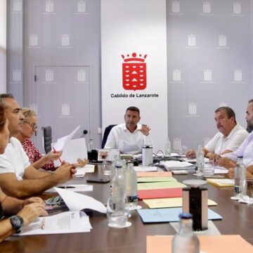 El Cabildo de Lanzarote y la Complutense firman un convenio para la integración laboral de los universitarios