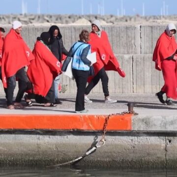 San Ginés replica a Marlaska: “Construir un gran CIE en Güime solo serviría para derivar miles de migrantes a Lanzarote y no al Estado”