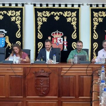 Arrecife aprueba en pleno rechazar el macrocentro de inmigrantes en Güime o cualquier punto de Lanzarote