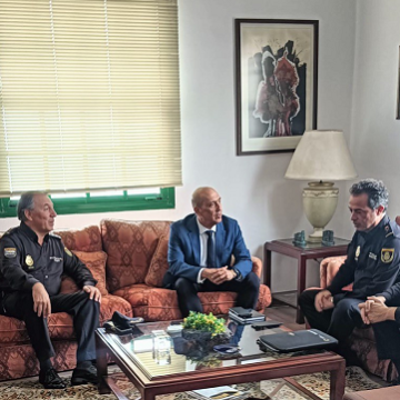 Pedro Viera recibe al Jefe Superior de la Policía Nacional de Canarias: “Lanzarote sigue estando por debajo de la media nacional de la tasa de criminalidad»