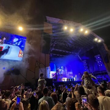 Éxito de público del concierto de Camilo en la Ciudad Deportiva de Lanzarote