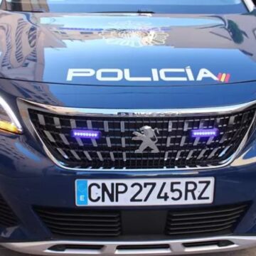 Detienen a tres personas por quemar un vehículo en Arrecife debido a un ajuste de cuentas