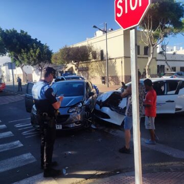 Aparatoso accidente en Titerroy entre dos turismos