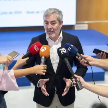 El presidente de Canarias acusa al Gobierno de España de «priorizar» La Moncloa a alcanzar un acuerdo sobre migración