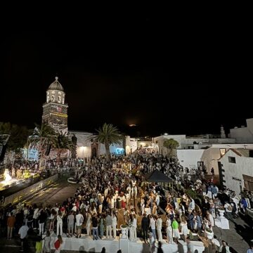 La ‘Noche Blanca de Teguise’ vuelve a convertirse en epicentro de la noche conejera estival