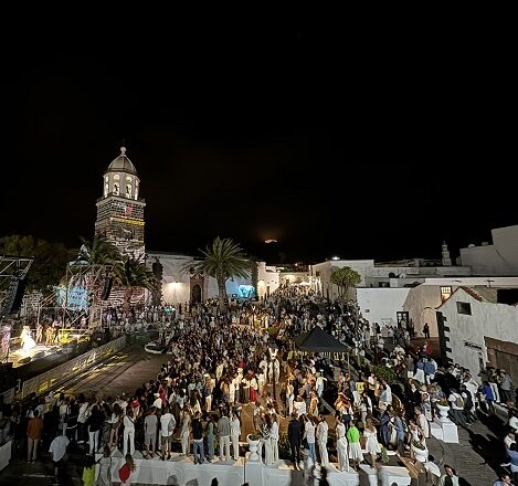 La ‘Noche Blanca de Teguise’ vuelve a convertirse en epicentro de la noche conejera estival