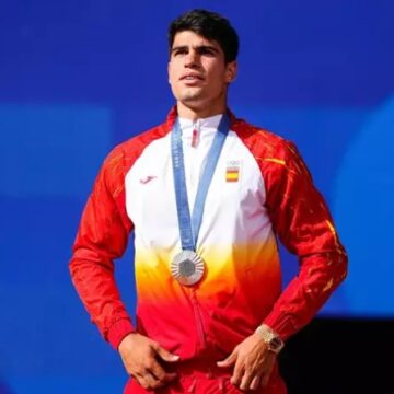 Alcaraz cede el oro olímpico ante un gran Djokovic