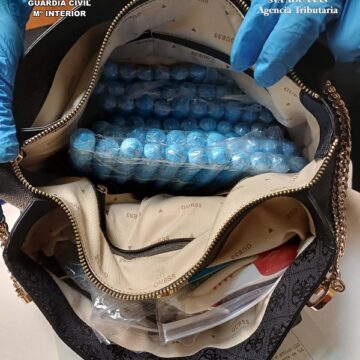 Interceptada una pasajera en el aeropuerto de Lanzarote con más de un kilo y medio de cocaína en su equipaje