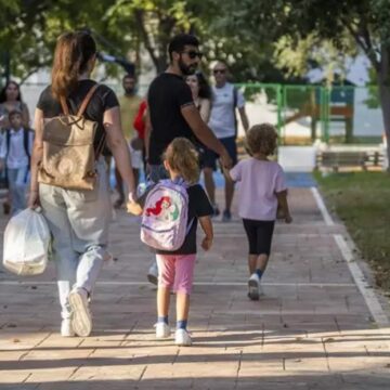 Los alumnos canarios volverán al cole el 9 de septiembre, cuatro días después de los primeros en España