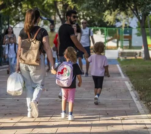 Los alumnos canarios volverán al cole el 9 de septiembre, cuatro días después de los primeros en España