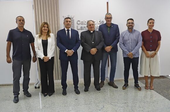 El Cabildo de Lanzarote destina 8 millones de euros para la construcción de un centro pionero de atención integral de la mano de Cáritas