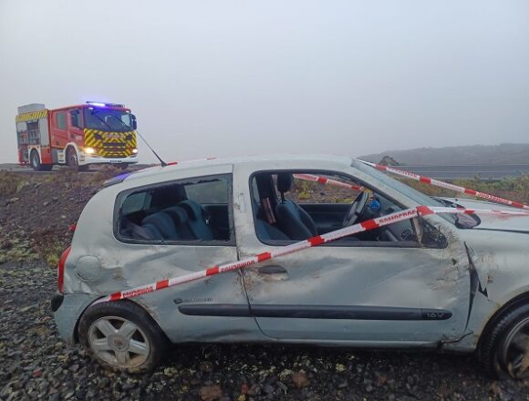 Un conductora herida tras un accidente de tráfico en Tinajo