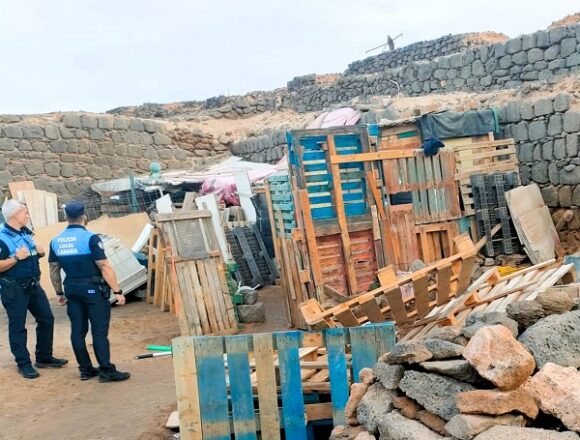 La Policía Local de Arrecife desmantela otro ‘fumadero’ de drogas en la zona de las antiguas salinas de Naos